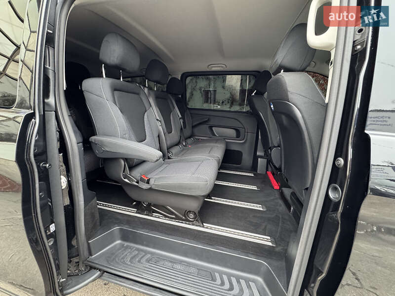 Минивэн Mercedes-Benz EQV 2023 в Киеве фото 50 Минивэн Mercedes-Benz EQV 2023 в Киеве