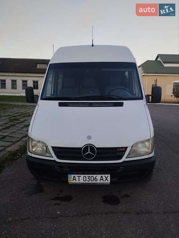 Мікроавтобус Mercedes-Benz eSprinter 2026 в  фото Мікроавтобус Mercedes-Benz eSprinter 2026 в