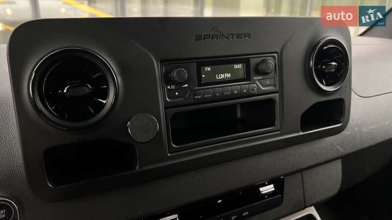 Грузовой фургон Mercedes-Benz eSprinter 2022 в Львове
