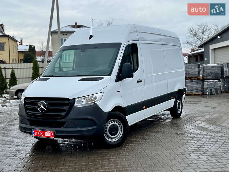Грузовой фургон Mercedes-Benz eSprinter 2023 в Дрогобыче