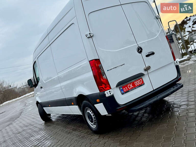 Грузовой фургон Mercedes-Benz eSprinter 2023 в Дрогобыче