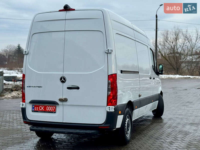 Грузовой фургон Mercedes-Benz eSprinter 2023 в Дрогобыче