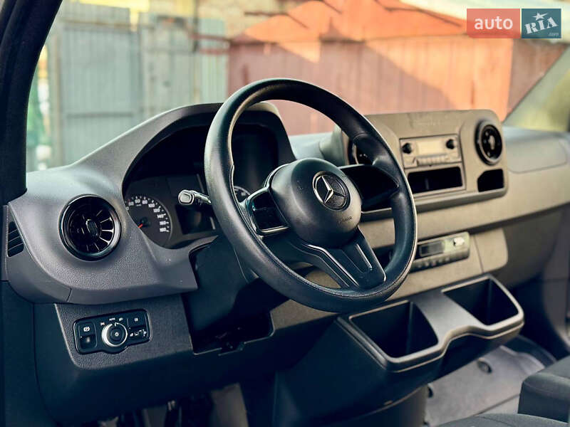 Грузовой фургон Mercedes-Benz eSprinter 2023 в Дрогобыче
