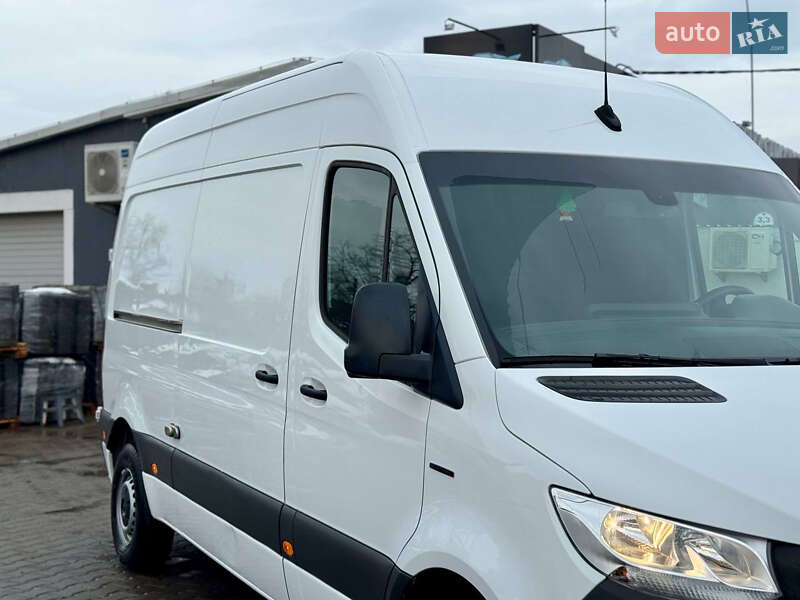 Грузовой фургон Mercedes-Benz eSprinter 2023 в Дрогобыче