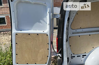 Грузовой фургон Mercedes-Benz eVito 2019 в  фото 4 Грузовой фургон Mercedes-Benz eVito 2019 в