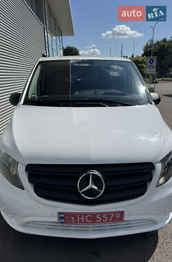 Mercedes-Benz eVito 2022