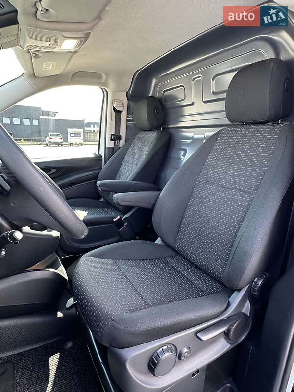 Вантажний фургон Mercedes-Benz eVito 2023 в Рівному