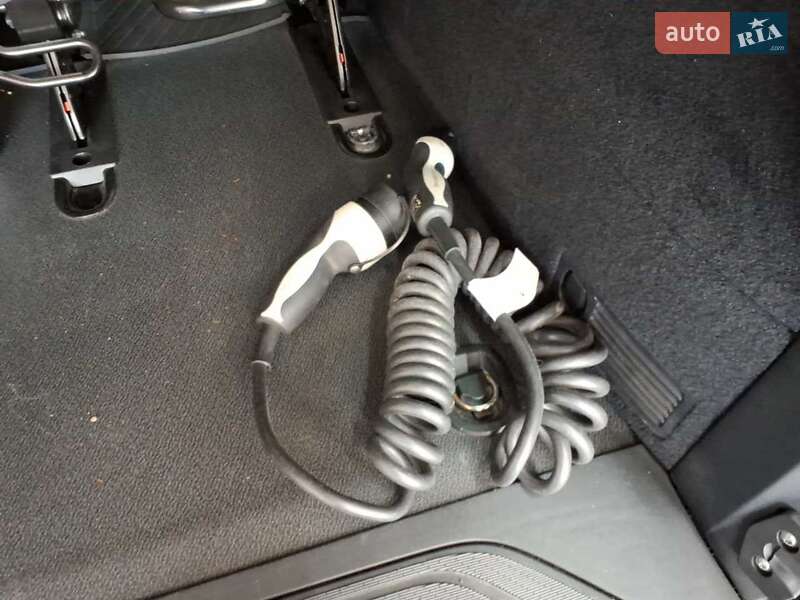 Минивэн Mercedes-Benz eVito 2020 в Киеве фото 35 Минивэн Mercedes-Benz eVito 2020 в Киеве