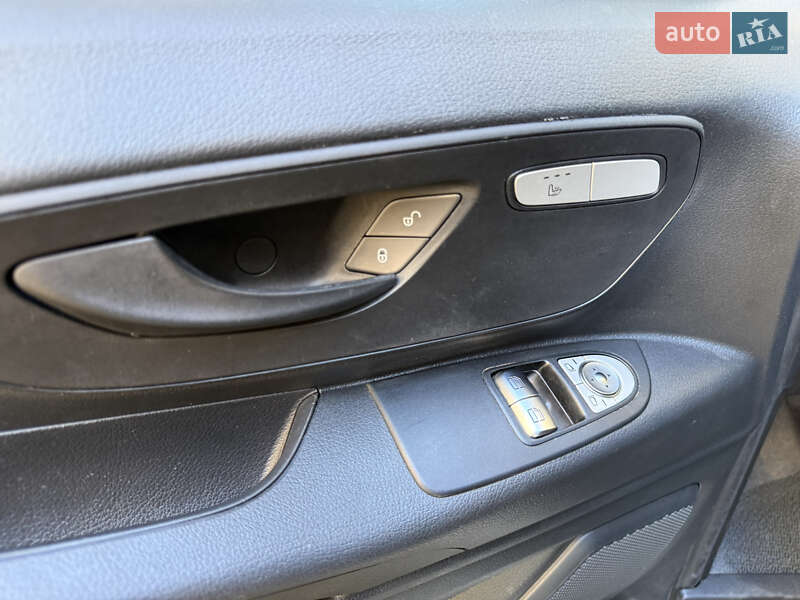 Минивэн Mercedes-Benz eVito 2021 в Тячеве