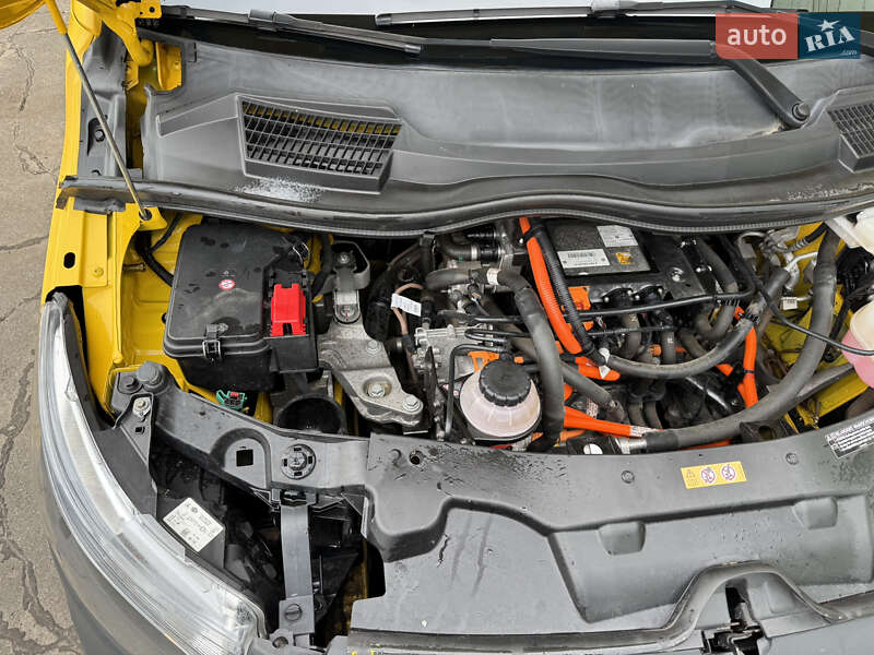 Грузовой фургон Mercedes-Benz eVito 2020 в Киеве фото 38 Грузовой фургон Mercedes-Benz eVito 2020 в Киеве