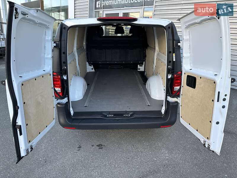 Вантажний фургон Mercedes-Benz eVito 2019 в Києві