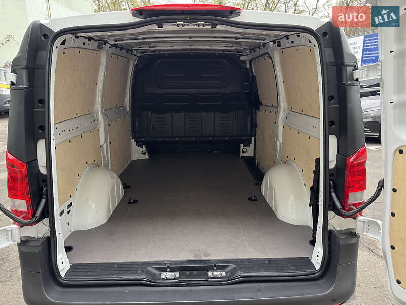 Вантажний фургон Mercedes-Benz eVito 2024 в Києві