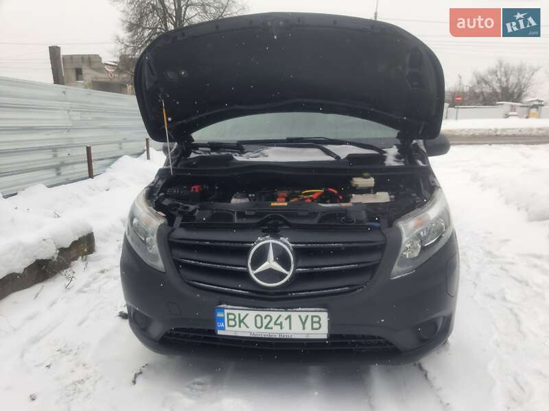 Минивэн Mercedes-Benz eVito 2021 в Хмельницком