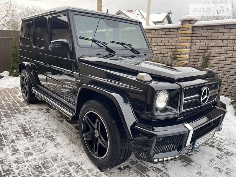 Mercedes Benz g55 AMG Gold