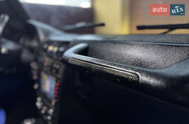 Внедорожник / Кроссовер Mercedes-Benz G-Class 2004 в 