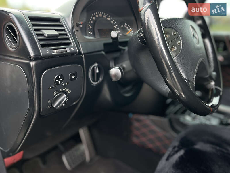 Внедорожник / Кроссовер Mercedes-Benz G-Class 2001 в Киеве