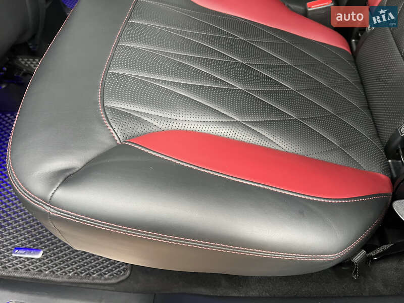 Позашляховик / Кросовер Mercedes-Benz G-Class 2019 в Києві