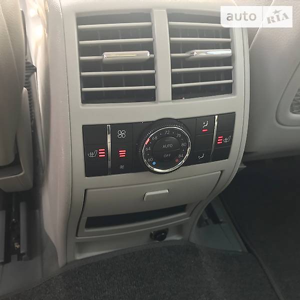 Внедорожник / Кроссовер Mercedes-Benz GL-Class 2010 в Киеве фото 16 Внедорожник / Кроссовер Mercedes-Benz GL-Class 2010 в Киеве