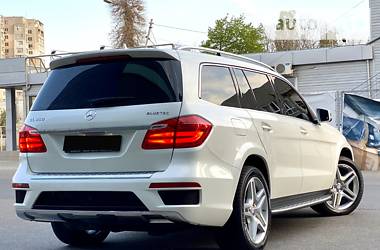 Позашляховик / Кросовер Mercedes-Benz GL-Class 2014 в 