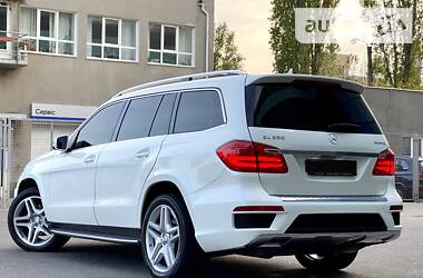 Позашляховик / Кросовер Mercedes-Benz GL-Class 2014 в 