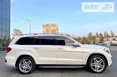 Позашляховик / Кросовер Mercedes-Benz GL-Class 2014 в 