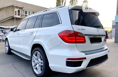 Позашляховик / Кросовер Mercedes-Benz GL-Class 2014 в 