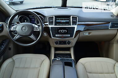 Позашляховик / Кросовер Mercedes-Benz GL-Class 2014 в 