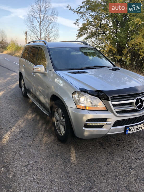 Внедорожник / Кроссовер Mercedes-Benz GL-Class 2011 в Обухове фото 8 Внедорожник / Кроссовер Mercedes-Benz GL-Class 2011 в Обухове
