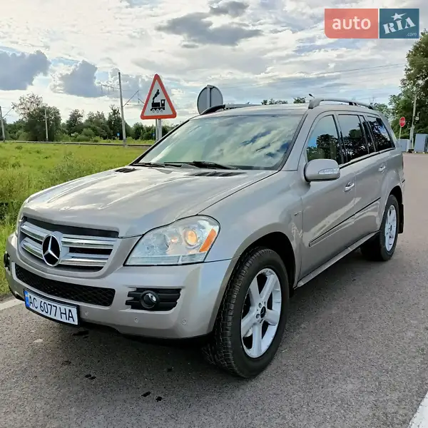 Mercedes-Benz GL-Class