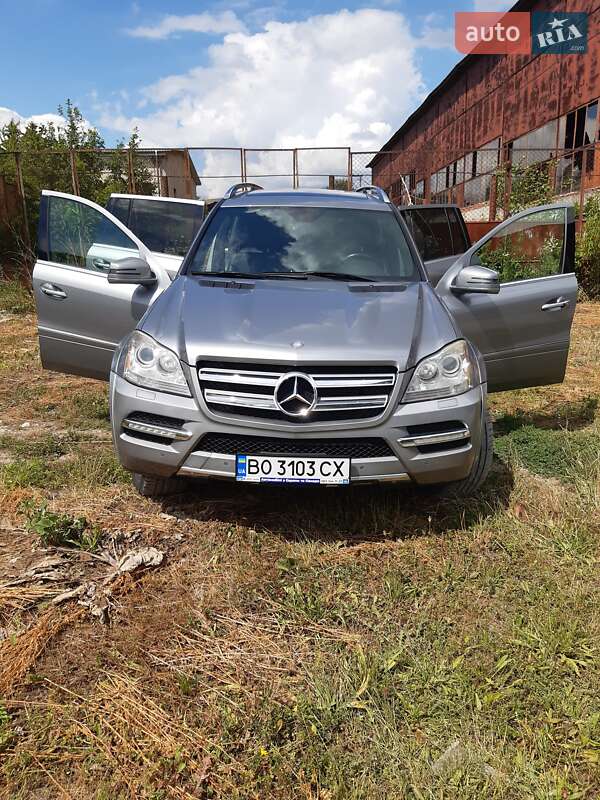 Внедорожник / Кроссовер Mercedes-Benz GL-Class 2012 в 