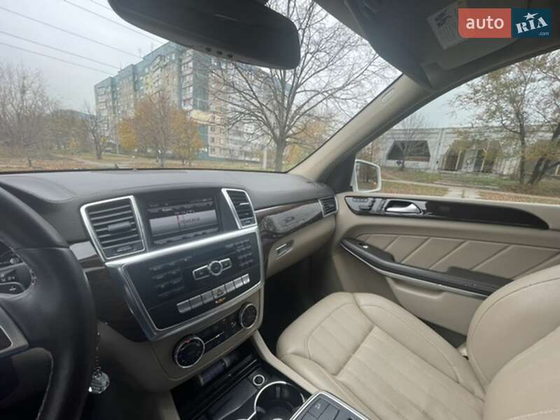 Внедорожник / Кроссовер Mercedes-Benz GL-Class 2013 в Днепре фото 15 Внедорожник / Кроссовер Mercedes-Benz GL-Class 2013 в Днепре