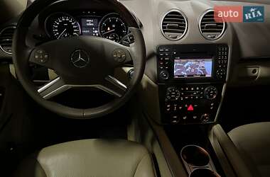 Позашляховик / Кросовер Mercedes-Benz GL-Class 2009 в 