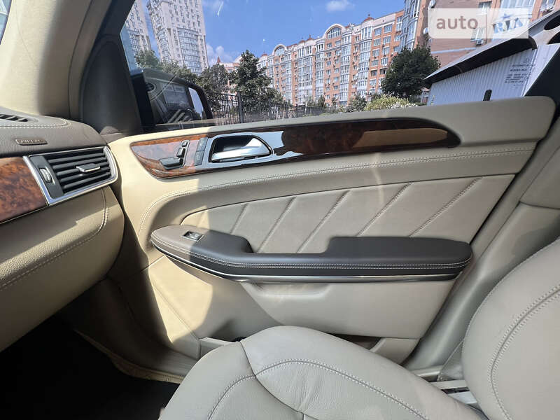 Позашляховик / Кросовер Mercedes-Benz GL-Class 2014 в Києві