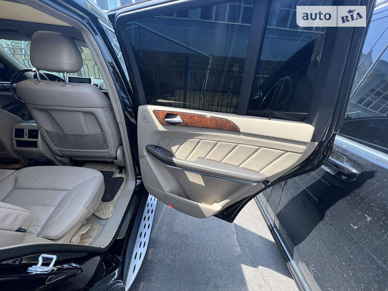 Позашляховик / Кросовер Mercedes-Benz GL-Class 2014 в Києві