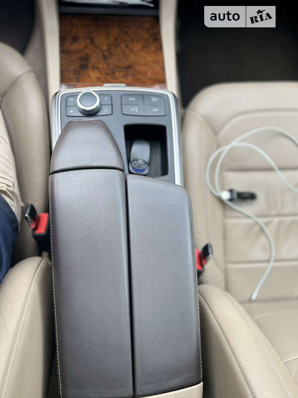 Внедорожник / Кроссовер Mercedes-Benz GL-Class 2014 в Киеве фото 24 Внедорожник / Кроссовер Mercedes-Benz GL-Class 2014 в Киеве