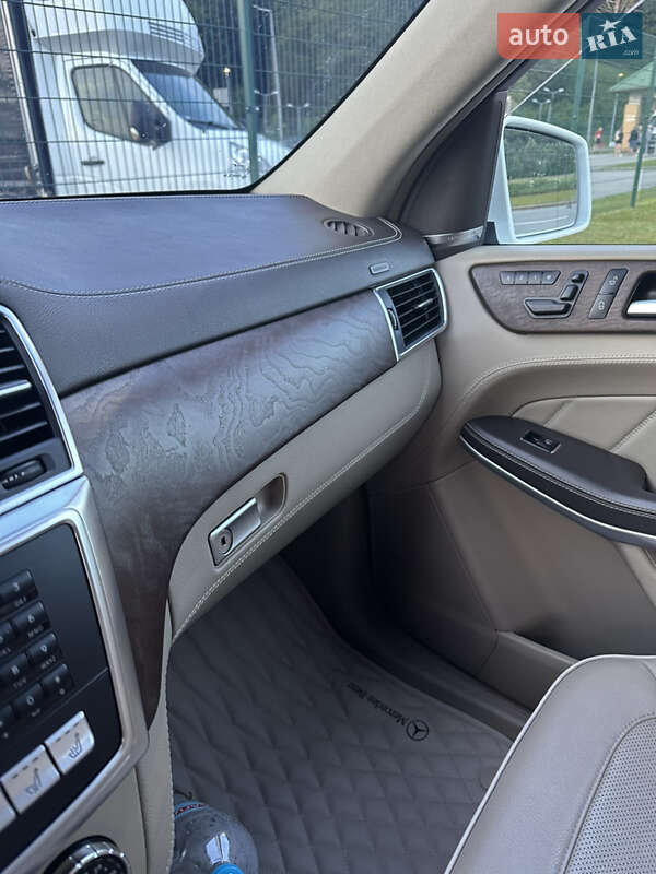 Внедорожник / Кроссовер Mercedes-Benz GL-Class 2013 в Трускавце фото 69 Внедорожник / Кроссовер Mercedes-Benz GL-Class 2013 в Трускавце