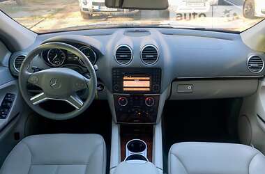 Позашляховик / Кросовер Mercedes-Benz GL-Class 2012 в 