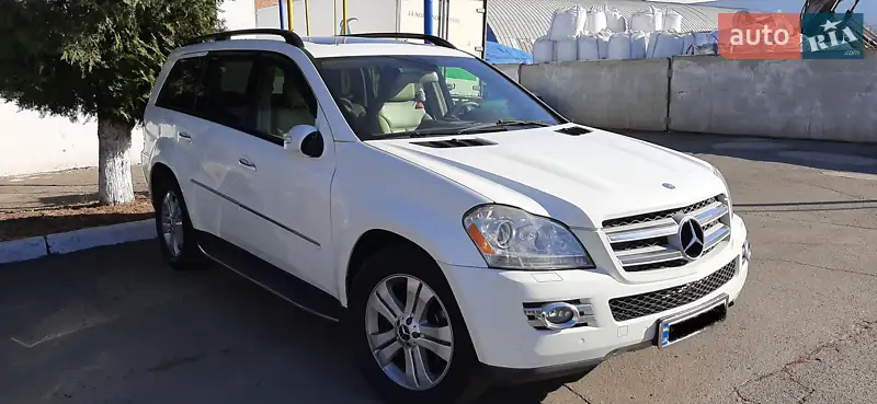 Mercedes-Benz GL-Class