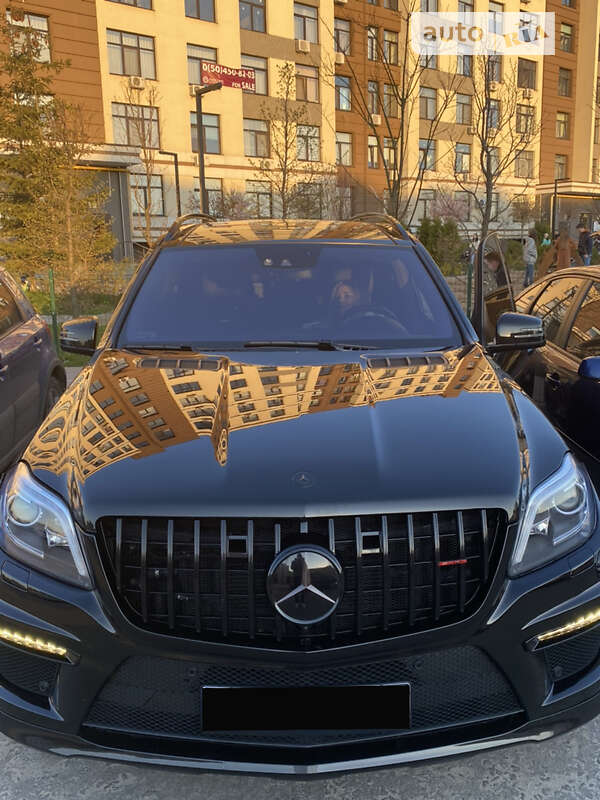 Позашляховик / Кросовер Mercedes-Benz GL-Class 2015 в Києві