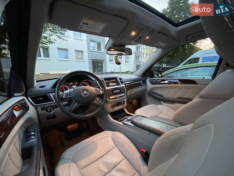Позашляховик / Кросовер Mercedes-Benz GL-Class 2015 в Києві