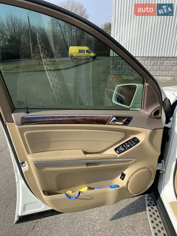 Внедорожник / Кроссовер Mercedes-Benz GL-Class 2011 в Киеве