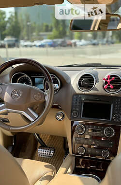 Mercedes-Benz GL-Class 2011