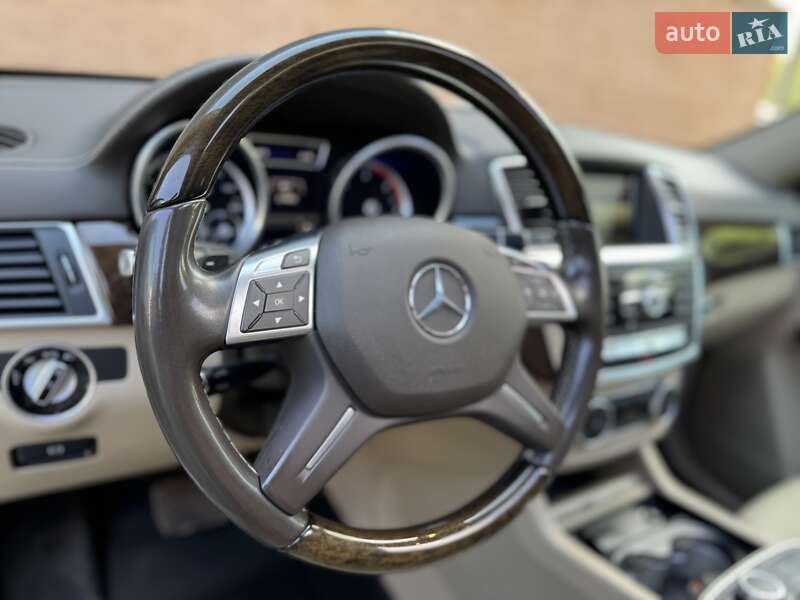 Позашляховик / Кросовер Mercedes-Benz GL-Class 2015 в Одесі
