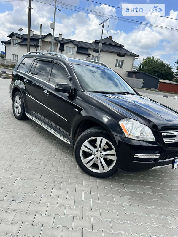 Позашляховик / Кросовер Mercedes-Benz GL-Class 2011 в Чернівцях