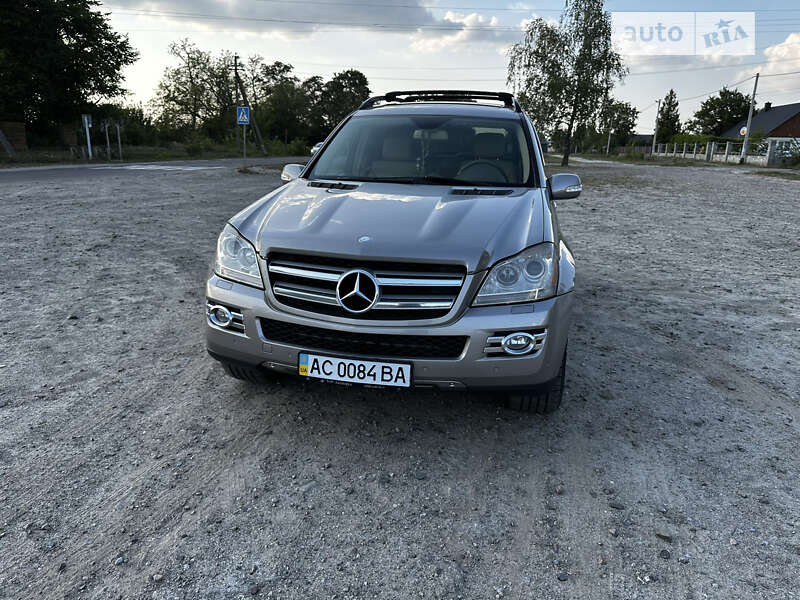 Mercedes-Benz GL-Class