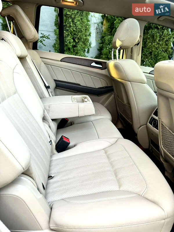 Внедорожник / Кроссовер Mercedes-Benz GL-Class 2015 в Киеве фото 37 Внедорожник / Кроссовер Mercedes-Benz GL-Class 2015 в Киеве