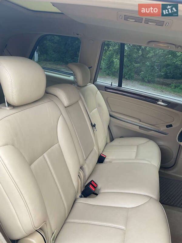 Внедорожник / Кроссовер Mercedes-Benz GL-Class 2012 в Львове фото 13 Внедорожник / Кроссовер Mercedes-Benz GL-Class 2012 в Львове