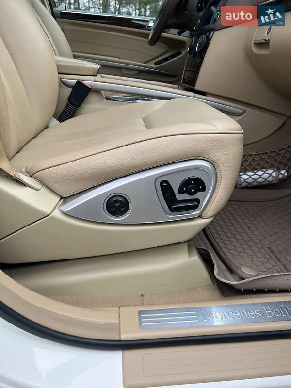 Позашляховик / Кросовер Mercedes-Benz GL-Class 2011 в Рівному