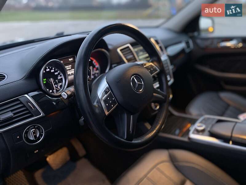 Позашляховик / Кросовер Mercedes-Benz GL-Class 2015 в Луцьку