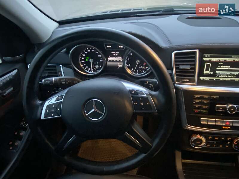Позашляховик / Кросовер Mercedes-Benz GL-Class 2015 в Луцьку